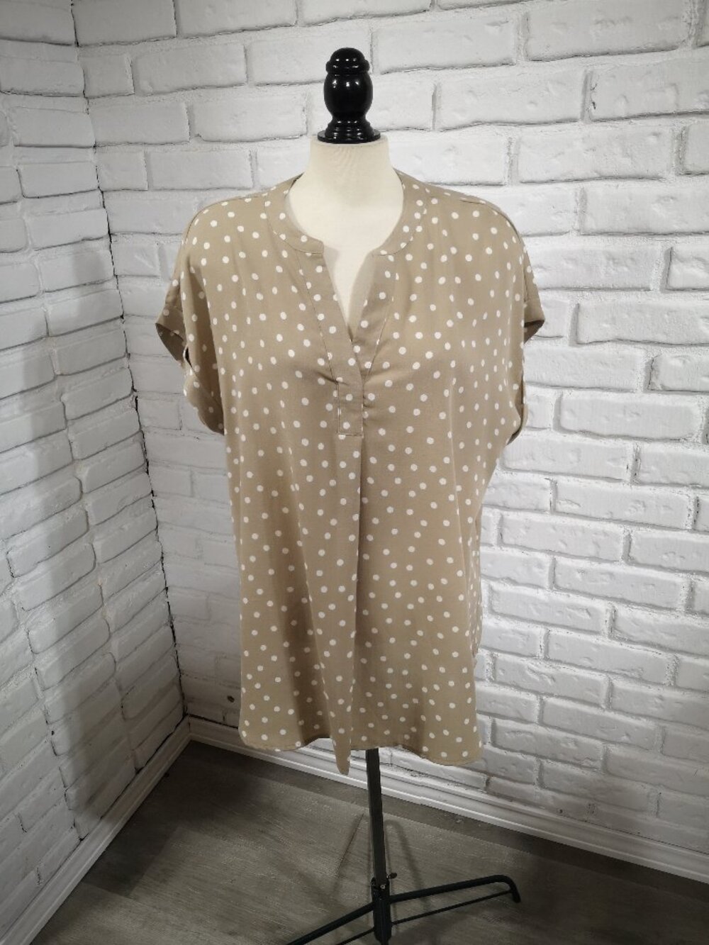Rachel Rachel Roy Women's Size XL Tan w/ White Polka Dots Loose Fit Tunic Top
